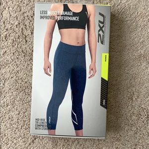 2xu mid rise 7/8 compression with storage